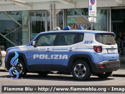 Jeep Renegade
Polizia di Stato
Allestimento NCT Nuova Carrozzeria Torinese
Decorazione Grafica Artlantis
POLIZIA N5941
Parole chiave: Jeep Renegade POLIZIAN5941