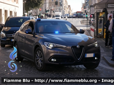 Alfa Romeo Stelvio
Vettura utilizzata nelle Scorte

Parole chiave: Alfa-Romeo Stelvio