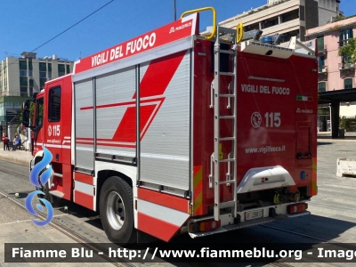 Vigili del Fuoco
Comando Provinciale di Messina
AutoPompaSerbatoio allestimento Magirus
VF 29817
Parole chiave: VF29817