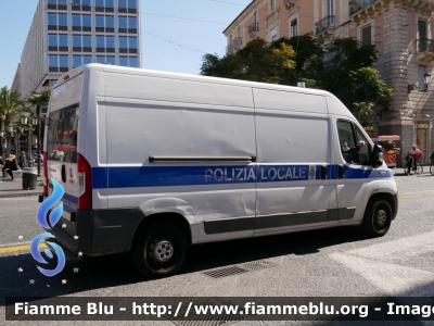 Fiat Ducato X290
Polizia Locale
Comune di Catania
Codice automezzo: 91
POLIZIA LOCALE YA 416 AF
Parole chiave: Fiat Ducato_X290 POLIZIALOCALEYA416AF YA416AF