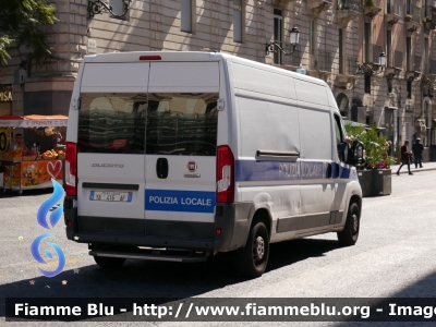 Fiat Ducato X290
Polizia Locale
Comune di Catania
Codice automezzo: 91
POLIZIA LOCALE YA 416 AF
Parole chiave: Fiat Ducato_X290 POLIZIALOCALEYA416AF YA416AF