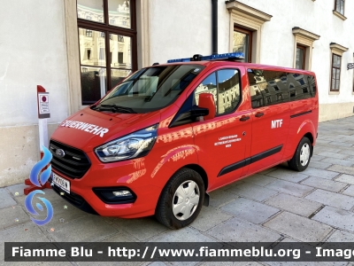 Ford Transit Custom
Österreich - Austria
Betriebsfeuerwher Bhö-Hofburg - Wien
Vigili del fuoco aziendali del Palazzo Imperia dell'Hofburg a Vienna
