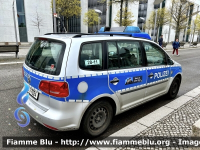 Volkswagen Touran II serie
Bundesrepublik Deutschland - Germania
Landespolizei Freie Stadt Berlin-
Polizia territoriale Città di Berlino
