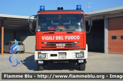 Iveco EuroFire 150E27 I serie
Vigili del Fuoco
Comando Provinciale di Udine
Distaccamento volontario di San Daniele
AutoPompaSerbatoio allestimento Iveco-Magirus ricondizionata Fortini
VF 18679
Parole chiave: Iveco EuroFire_150E27_Iserie VF18679