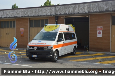 Volkswagen Transporter T6
residio Ospedaliero San Daniele e Tolmezzo
Ambulanza 118 "GE-19"
Allestimento Aricar
Parole chiave: Volkswagen Transporter_T6