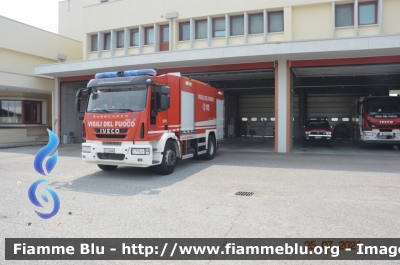 Iveco EuroCargo 180E30 III serie
Vigili del Fuoco
Comando Provinciale di Udine
Distaccamento Permanente di Cervignano
AutoBottePompa allestimento Iveco-Magirus
VF 25840
Parole chiave: Iveco EuroCargo_180E30_IIIserie VF25840