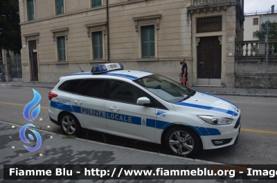 Ford Focus
Polizia locale Udine
Automezzo N°23
Allestimento Ciabilli
Parole chiave: Ford_Focus