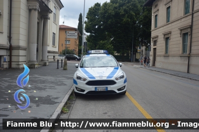 Ford Focus
Polizia locale Udine
Automezzo N°23
Allestimento Ciabilli
Parole chiave: Ford_Focus