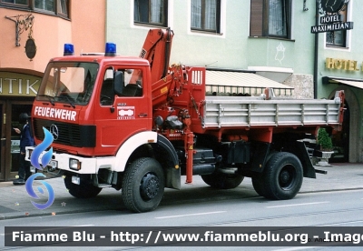 Mercedes-Benz ?
Österreich - Austria
Berufsfeuerwehr Innsbruck
Vigili del Fuoco di Insbruck
