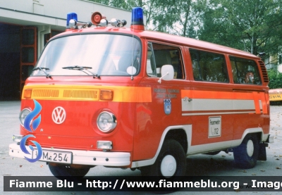 Volkswagen Transporter T2
Bundesrepublik Deutschland - Germany - Germania
Freiwillige Feuerwehr der Stadt Penzberg BY
