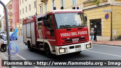 Iveco City2000 100E21 I serie
Vigili del Fuoco
Comando Provinciale di Imperia
AutoPompaSerbatoio allestimento Iveco-Magirus
VF 21821
Parole chiave: Iveco City2000_100E21_Iserie VF21821