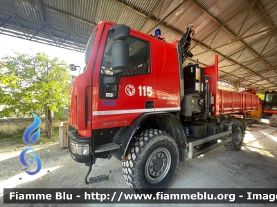 Iveco EuroCargo 150E28 4x4 III serie 
Vigili del Fuoco 
Comando Provinciale Di L’Aquila 
Colonna Mobile Regionale 
Autocarro con gru PM allestimento Iveco-Magirus
VF 26750
Parole chiave: Iveco EuroCargo_150E28_4x4_IIIserie VF26750