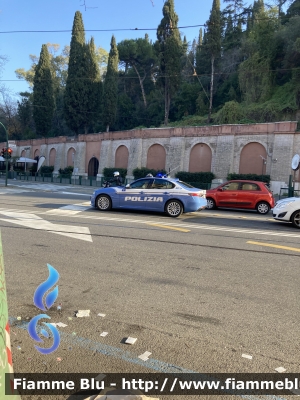 Alfa Romeo Nuova Giulia
Polizia di Stato
Polizia Stradale
Parole chiave: Alfa-Romeo Nuova_Giulia