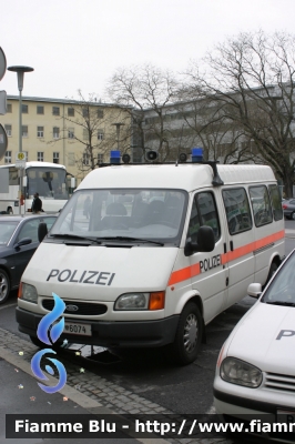 Ford Transit V serie
Österreich - Austria
Bundespolizei
Polizia di Stato
BP 6074
