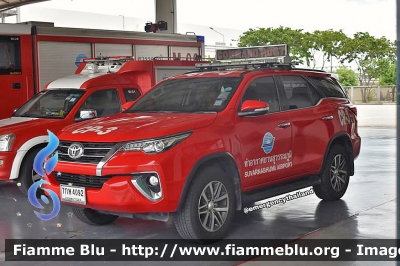 Toyota Fortuner
ราชอาณาจักรไทย - Thailand - Tailandia
ฝ่ายดับเพลิงและกู้ภัย ท่าอากาศยานสุวรรณภูมิท่าอากาศยานไทย - Suvarbhumi Airport Fire and Rescue Department
