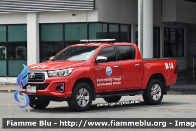 Toyota Hilux Revo
ราชอาณาจักรไทย - Thailand - Tailandia
ฝ่ายดับเพลิงและกู้ภัย ท่าอากาศยานสุวรรณภูมิท่าอากาศยานไทย - Suvarbhumi Airport Fire and Rescue Department
