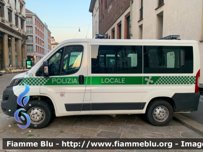 Peugeot Boxer IV serie
Polizia Locale
Comune di Milano
Nucleo Duomo
Parole chiave: Peugeot Boxer_IVserie