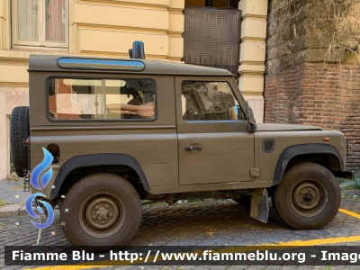 Land Rover Defender 90
Carabinieri
Comando Carabinieri Unità per la tutela Forestale, Ambientale e Agroalimentare
CC BU 092
Parole chiave: Land-Rover Defender_90 CCBU092