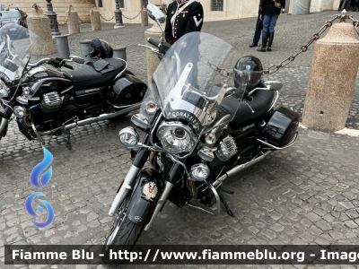 Moto Guzzi California Touring 1400
Carabinieri
Reggimento Corazzieri
CC A4908
Parole chiave: Moto-Guzzi California_Touring_1400 CCA4908