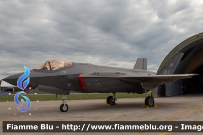 Lockheed Martin F-35A Lightning II
Aeronautica Militare Italiana
32° Stormo
32-11 
Parole chiave: Lockheed-Martin F-35A_Lightning_II 32-11