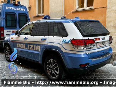 Jeep Grand Cherokee
Polizia di Stato
Reparto Mobile
Allestimento NCT Nuova Carrozzeria Torinese
Decorazione Grafica Artlantis
POLIZIA M4215
Parole chiave: Jeep Grand_Cherokee POLIZIAM4215