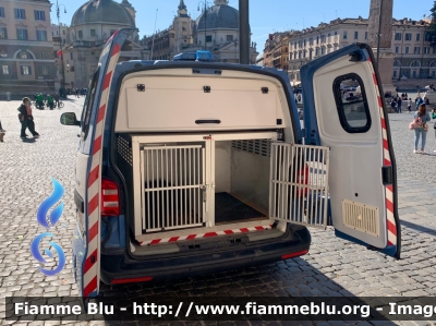 Volkswagen Transporter T6
Polizia di Stato
Unità Cinofile
Allestimento BAI
POLIZIA M4429
Parole chiave: Volkswagen Transporter_T6 POLIZIAM4429