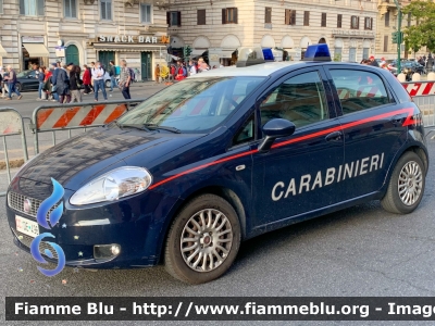 Fiat Grande Punto
Carabinieri
CC DE 496
Parole chiave: Fiat Grande_Punto CCDE496