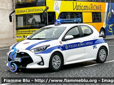 Toyota Yaris Hybrid IV serie
Polizia Roma Capitale
Allestimento Elevox
Parole chiave: Toyota Yaris_Hybrid_IVserie