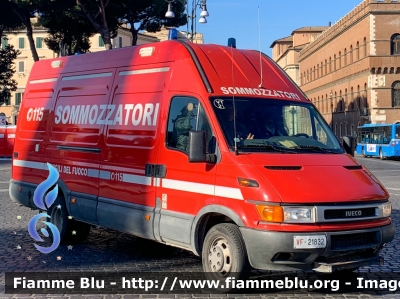 Iveco Daily III serie
Vigili del Fuoco
Comando Provinciale di Viterbo
Nucleo Soccorso Subacqueo Acquatico
Nucleo Sommozzatori
Allestimento CVS
VF 21832
Parole chiave: Iveco Daily_IIIserie VF21832