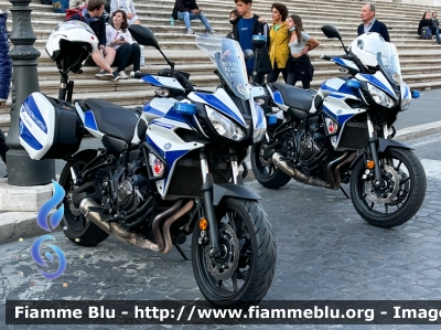 Yamaha MT-07 Tracer
Polizia Roma Capitale
Nucleo Radiomobile
Parole chiave: Yamaha MT-07_Tracer