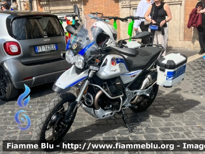 Moto Guzzi V85 TT
Polizia Roma Capitale
Parole chiave: Moto-Guzzi V85_TT