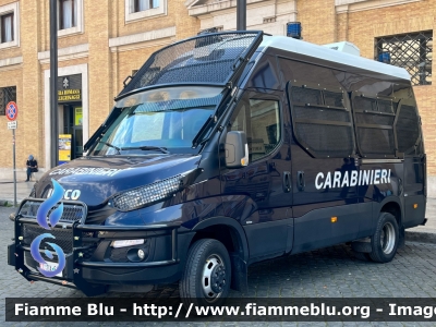 Iveco Daily VI serie
Carabinieri
VIII Reggimento "Lazio"
Allestimento Sperotto
CC DX 627
Parole chiave: Iveco Daily_VIserie CCDX627