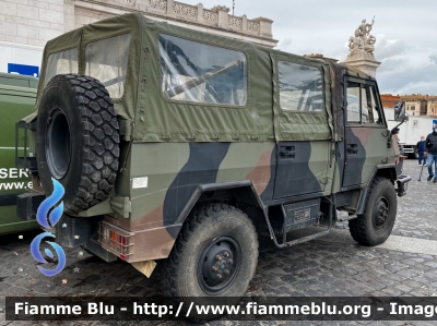 Iveco VM90
Esercito Italiano
EI CZ 694
Parole chiave: Iveco VM90 EICZ694