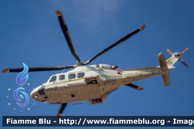 Agusta Westland AW139
Guardia di Finanza
Reparto Operativo Aereonavale
Centro di Aviazione Pratica Di Mare
Volpe 401
Parole chiave: Agusta-Westland AW139 Volpe401