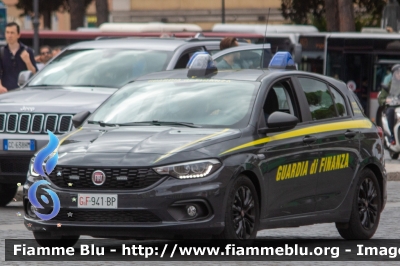 Fiat Nuova Tipo
Guardia di Finanza
Allestimento NCT Nuova Carrozzeria Torinese
Decorazione Grafica Artlantis
GdiF 941 BP
Parole chiave: Fiat Nuova_Tipo GdiF941BP