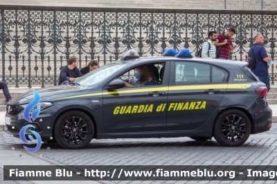 Fiat Nuova Tipo
Guardia di Finanza
Allestimento NCT Nuova Carrozzeria Torinese
Decorazione Grafica Artlantis
GdiF 941 BP
Parole chiave: Fiat Nuova_Tipo GdiF941BP