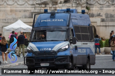 Iveco Daily VI serie restyle
Polizia di Stato
Reparto Mobile
Allestimento Sperotto
POLIZIA M5895
Parole chiave: Iveco Daily_VIserie_restyle POLIZIAM5895