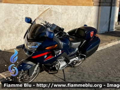 Bmw R1200RT
Carabinieri
Comando Carabinieri Banca d'Italia
Allestimento Marazzi
CC A4502
Parole chiave: Bmw R1200RT CCA4502