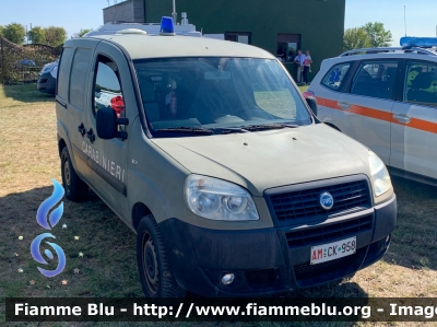 Fiat Doblò II serie
Carabinieri
Polizia Militare presso l'Aereonautica Militare Italiana
Comando Aeroporto di Aviano
Nucleo Cinofili
AM CK 958
Parole chiave: Fiat Doblò_IIserie AMCK958