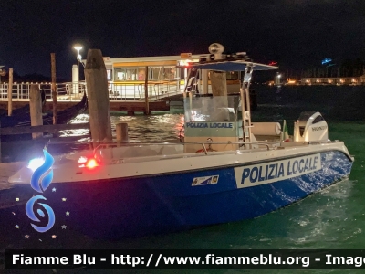 Imbarcazione
Polizia Locale Venezia
Codice Automezzo : 23
RV 07614
Parole chiave: Imbarcazione