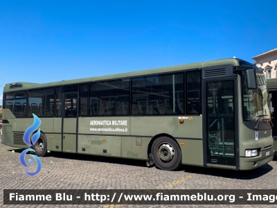 Irisbus MyWay
Aeronautica Militare Italiana
Aeroporto Roma Centocelle
AM CC 284
Parole chiave: Irisbus MyWay AMCC284