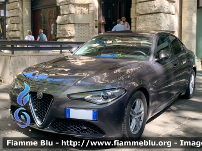 Alfa Romeo Nuova Giulia
Vettura utilizzata nelle Scorte
Parole chiave: Alfa-Romeo Nuova_Giulia