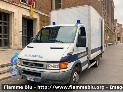 Iveco Daily III serie
Polizia Municipale 
Comune di Roma
Parole chiave: Iveco Daily_IIIserie