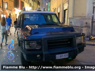 Land Rover Discovery II serie restyle
Carabinieri
VIII Reggimento "Lazio"
Allestimento Marazzi
CC BT 938
Parole chiave: Land-Rover Discovery_IIserie_restyle CCBT938