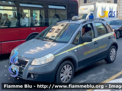 Fiat Sedici
Guardia di Finanza
Reparto Operativo Aeronavale
Autovettura dotata di apparati radio VHF 
GdiF 731 BD
Parole chiave: Fiat Sedici  GdiF731BD