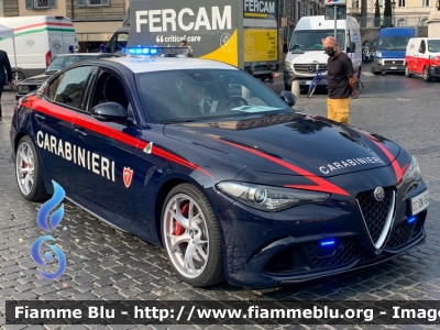 Alfa Romeo Nuova Giulia Quadrifoglio
Carabinieri 
Nucleo Radiomobile di Roma
Allestimento FCA
CC DK 554
Parole chiave: Alfa-Romeo Nuova_Giulia_Quadrifoglio CCDK554