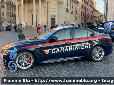 Alfa Romeo Nuova Giulia Quadrifoglio
Carabinieri 
Nucleo Radiomobile di Roma
Allestimento FCA
CC DK 554
Parole chiave: Alfa-Romeo Nuova_Giulia_Quadrifoglio CCDK554