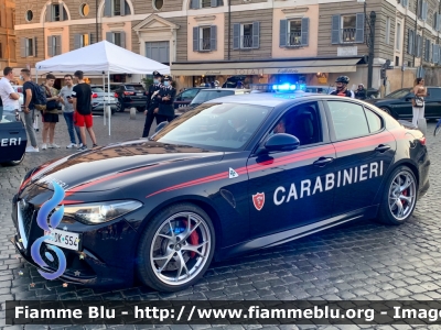 Alfa Romeo Nuova Giulia Quadrifoglio
Carabinieri 
Nucleo Radiomobile di Roma
Allestimento FCA
CC DK 554
Parole chiave: Alfa-Romeo Nuova_Giulia_Quadrifoglio CCDK554