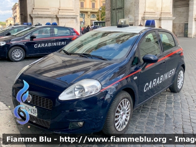 Fiat Grande Punto
Carabinieri
CC CY 436
Parole chiave: Fiat Grande_Punto CCCY436