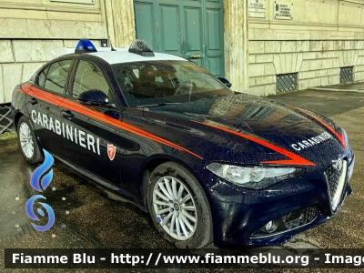 Alfa Romeo Nuova Giulia
Carabinieri
Reparto Carabinieri presso il Quirinale
Allestimento FCA
CC EE 449
Parole chiave: Alfa-Romeo Nuova_Giulia CCEE449